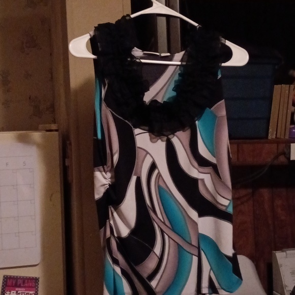 Women's Top - Picture 2 of 2